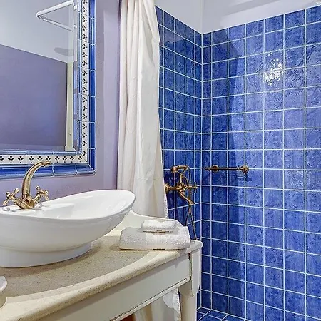 Sleeps 6 Pool Air Con Wifi Antipata (Erisos)
