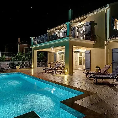 Sleeps 6 Pool Air Con Wifi Villa *